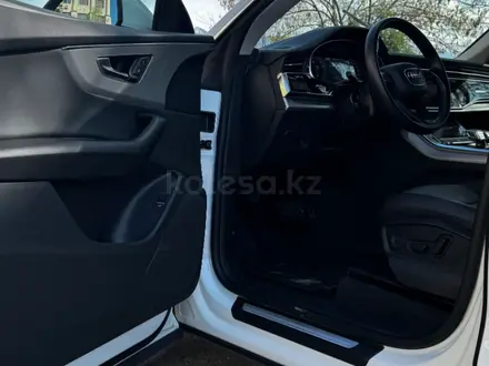 Audi Q8 2022 года за 33 500 000 тг. в Алматы – фото 9