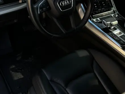Audi Q8 2022 года за 33 500 000 тг. в Алматы – фото 12