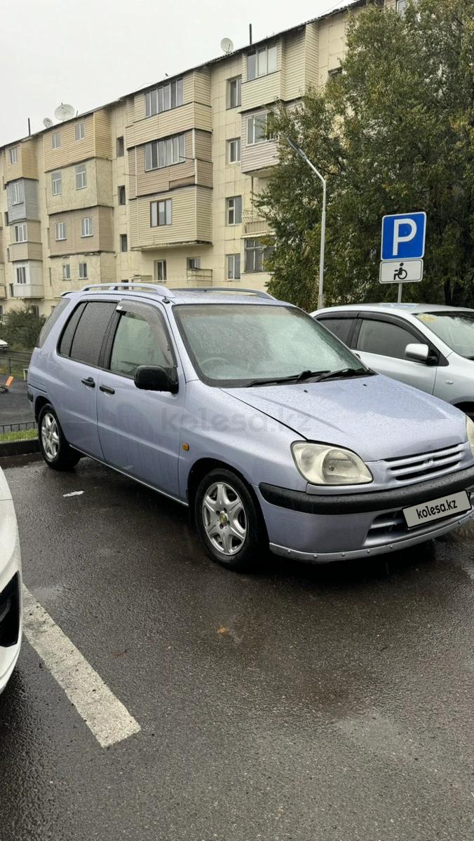 Toyota Raum 1997 г.