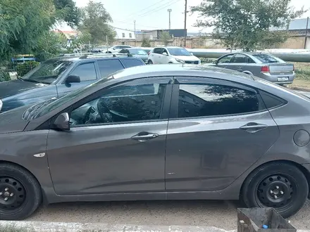Hyundai Solaris 2012 года за 3 300 000 тг. в Атырау – фото 5