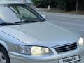 Toyota Camry 2000 года за 4 000 000 тг. в Шымкент – фото 2