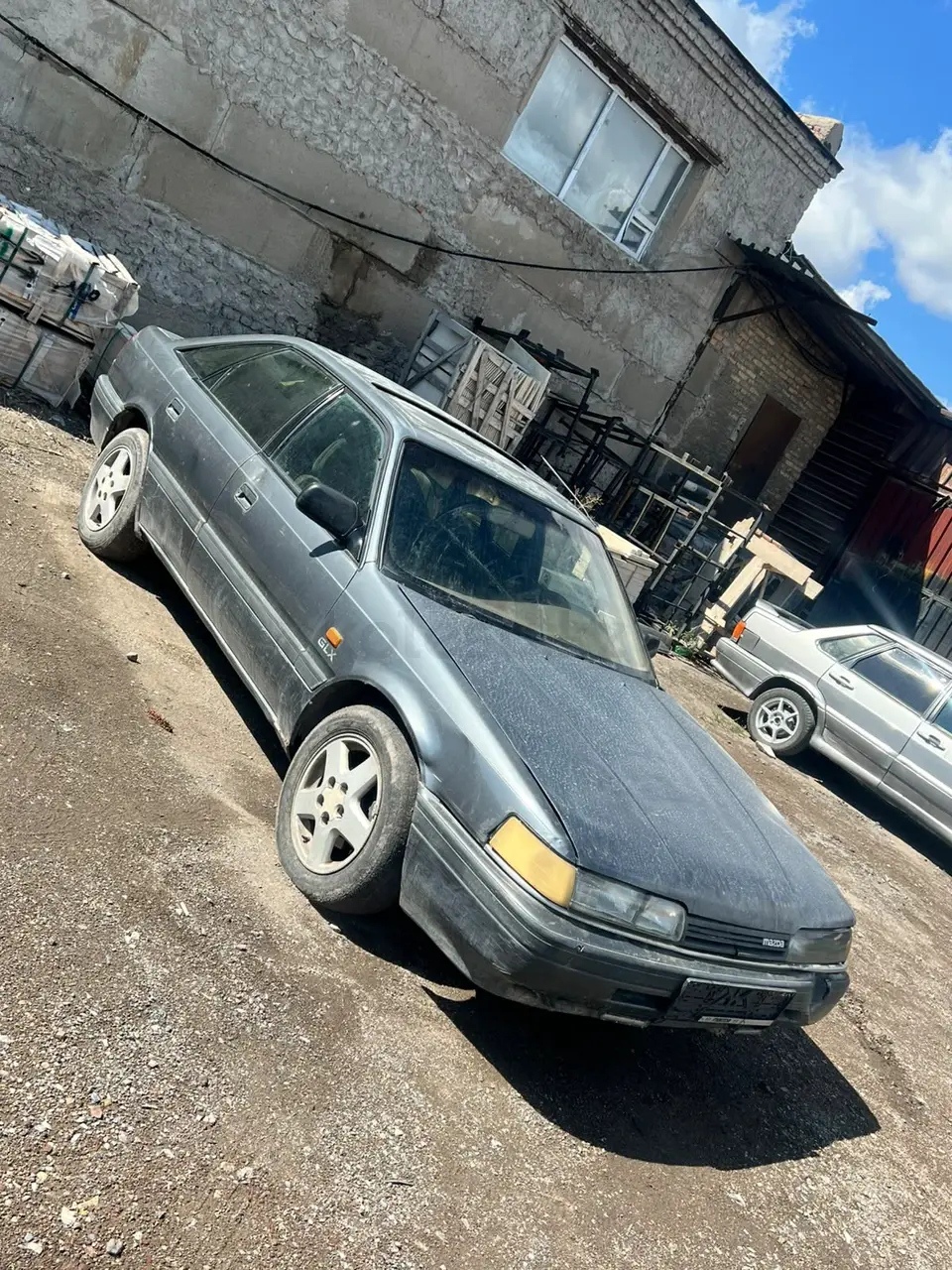 Mazda 626, 1990