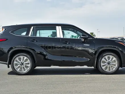 Toyota Highlander Prestige 2023 года за 23 320 000 тг. в Алматы – фото 28
