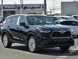 Toyota Highlander Prestige 2023 года за 23 320 000 тг. в Алматы