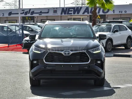Toyota Highlander Prestige 2023 года за 23 320 000 тг. в Алматы – фото 2