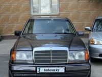 Mercedes-Benz E 300 1993 годаfor2 900 000 тг. в Алматы