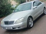 Mercedes-Benz S 320 2002 года за 5 000 000 тг. в Астана – фото 3