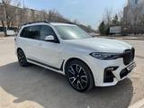 BMW X7 2021 года за 55 000 000 тг. в Астана