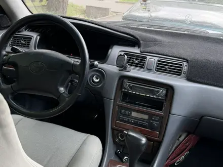 Toyota Camry 1996 года за 2 800 000 тг. в Алматы – фото 11