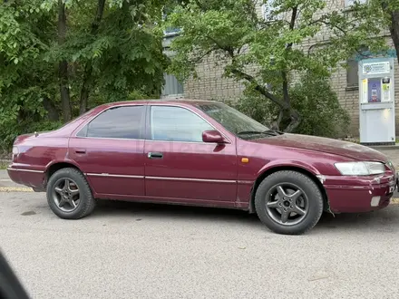 Toyota Camry 1996 года за 2 800 000 тг. в Алматы – фото 3