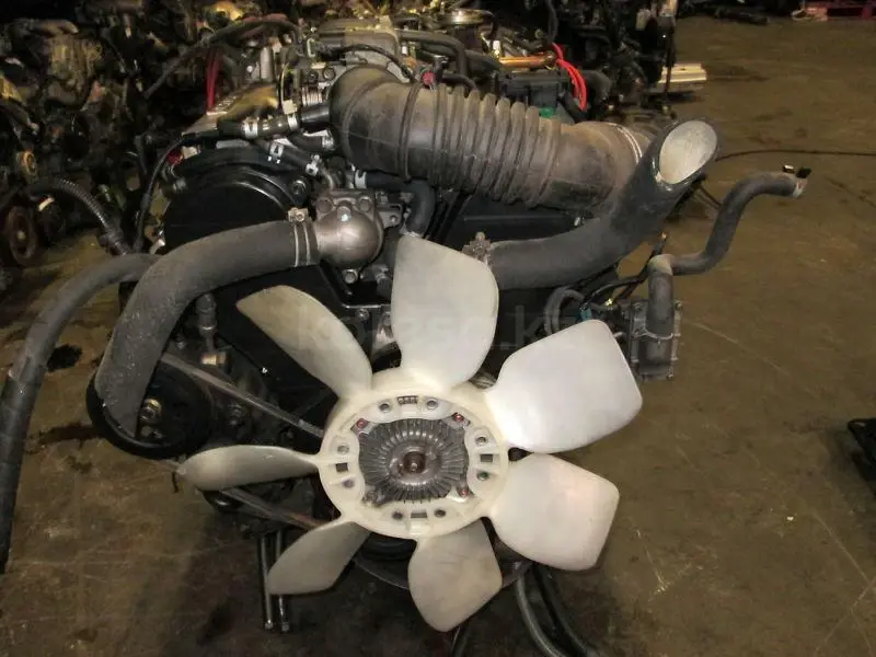 Двигатель исузу 4jg2. Вакуумная система исузу бигхорн 4jg2. 0 двигатель. Мотор бигхорн. Мотор бигхорн.