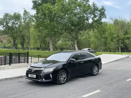 Toyota Camry 2017 годаүшін14 000 000 тг. в Шымкент – фото 2