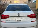 Volkswagen Passat 2016 года за 5 500 000 тг. в Атырау – фото 5
