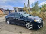 Toyota Camry 2013 года за 4 300 000 тг. в Актобе – фото 3