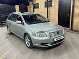 Toyota Avensis 2004 годаfor3 350 000 тг. в Актобе