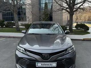 Toyota Camry, 2018