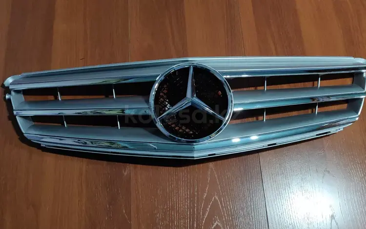 Mercedes w204 решетка радиатора Мерседес 204 за 45 000 тг. в Алматы