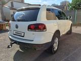 Volkswagen Touareg 2008 года за 5 300 000 тг. в Астана – фото 4