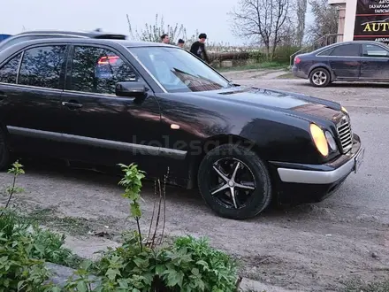 Mercedes-Benz E 200 1996 годаүшін3 000 000 тг. в Качар