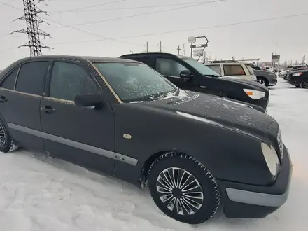 Mercedes-Benz E 200 1996 годаүшін3 000 000 тг. в Качар – фото 4