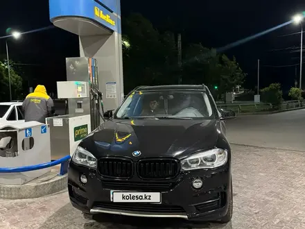 BMW X5 2015 года за 15 000 000 тг. в Шымкент – фото 5