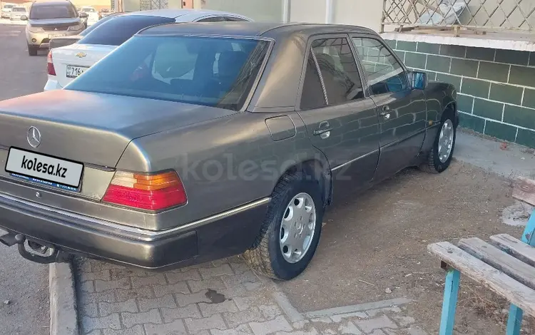 Mercedes-Benz E 200 1990 годаfor1 150 000 тг. в Кызылорда