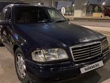 Mercedes-Benz C 200 1995 года за 830 000 тг. в Астана – фото 3