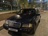 Mercedes-Benz C 200 1995 года за 830 000 тг. в Астана – фото 2