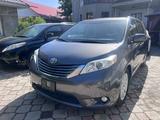 Toyota Sienna 2014 годаfor8 500 000 тг. в Алматы