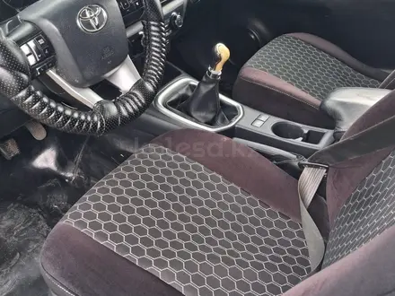 Toyota Hilux 2017 года за 12 300 000 тг. в Уральск – фото 7