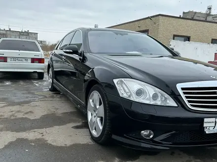 Mercedes-Benz S 500 2007 года за 11 500 000 тг. в Астана