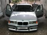 BMW 328 1997 года за 3 500 000 тг. в Шымкент
