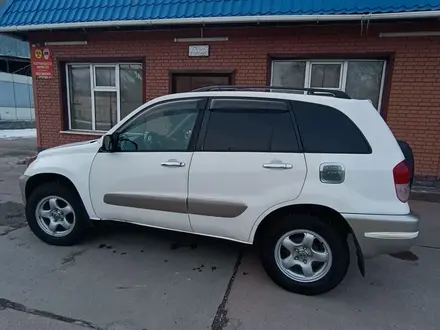 Toyota RAV4 2003 года за 4 320 000 тг. в Алматы – фото 9