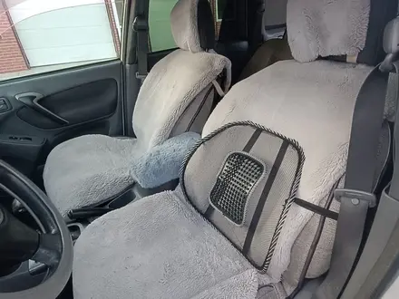 Toyota RAV4 2003 года за 4 320 000 тг. в Алматы – фото 15