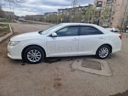 Toyota Camry 2014 года за 7 200 000 тг. в Караганда – фото 2