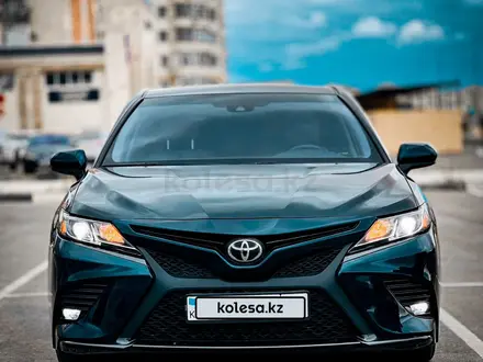 Toyota Camry 2019 года за 14 300 000 тг. в Актау