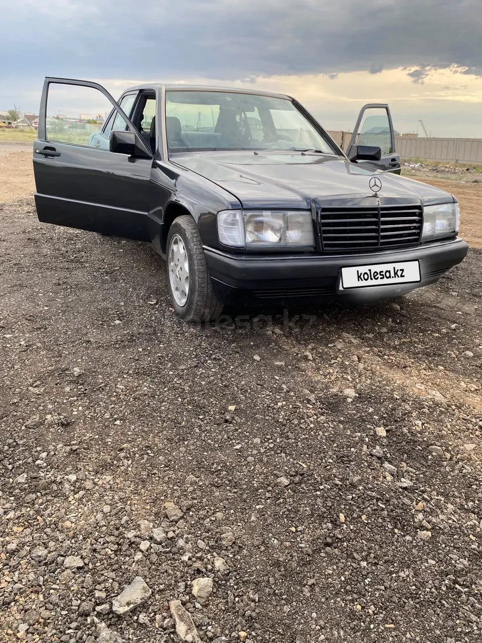 Mercedes-Benz 190, 1990