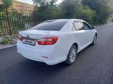 Toyota Camry 2013 года за 8 500 000 тг. в Шымкент – фото 2
