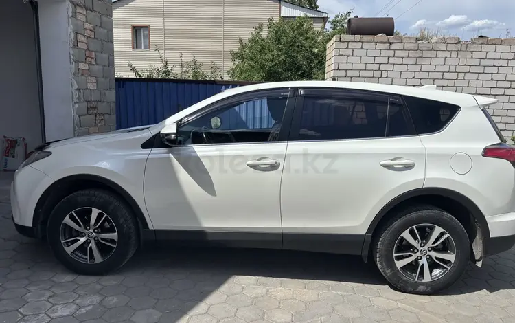 Toyota RAV4 2017 годаүшін10 500 000 тг. в Астана