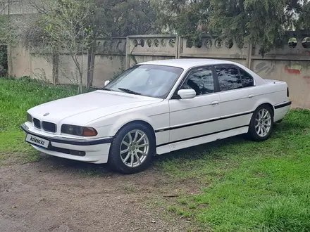 BMW 728 1996 года за 2 550 000 тг. в Алматы