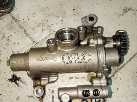 Масляный насос TSI TFSI за 45 000 тг. в Алматы