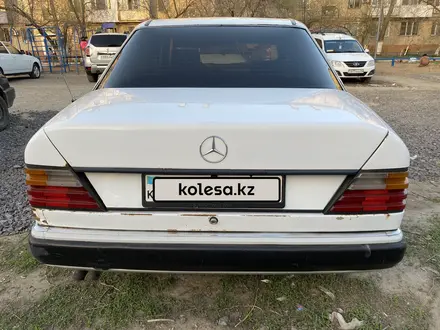 Mercedes-Benz E 260 1990 года за 850 000 тг. в Актобе – фото 10