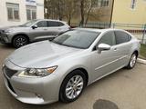Lexus ES 300h 2014 годаүшін8 200 000 тг. в Атырау – фото 2