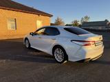 Toyota Camry 2018 года за 14 000 000 тг. в Осакаровка – фото 5