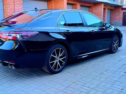 Toyota Camry 2023 года за 15 500 000 тг. в Астана – фото 7