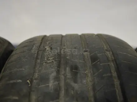 Шины Bridgestone Alenza 001 235 55 R20 за 40 000 тг. в Караганда – фото 2