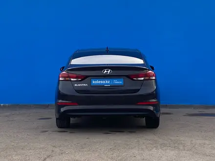 Hyundai Elantra 2018 года за 8 690 000 тг. в Алматы – фото 4