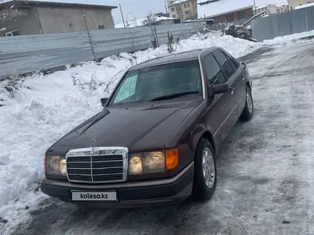 Mercedes-Benz E 220 1993 года за 2 500 000 тг. в Алматы – фото 11