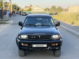 Mitsubishi Montero Sport