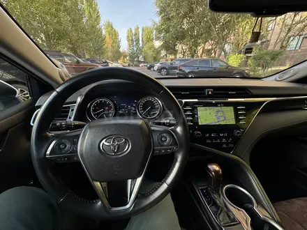 Toyota Camry 2018 года за 13 500 000 тг. в Астана – фото 14